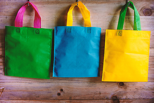 포토 JPG 해외이미지 디자인 종이 분홍색 백그라운드 가방 비즈니스 손잡이 선물 사람없음 빨간색 초록색 파란색 세트 컬러풀 노란색 유행 세일 우주 상점 핸드백 흰색 직물 면 그룹 지갑 시장 구매 상품 고객 오브젝트 패키지 소매 스타일 해외포토 잡화 컬러 쇼핑 파일형식 이미지허브