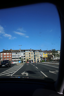 포토 JPG 해외이미지 구름 라이프스타일 응시 남자 행복 도로 스포츠 여행 포즈 비즈니스 창문 교통시설 모션 자동차 자연 하늘 실내 관리 안전 사람 앉기 성인 사람없음 야외 선글라스 태양 일출 일몰 운전 자유 판넬 바퀴 고속도로 운전사 땅 속도 추적 자동 해외포토 자연요소 직업 시선 감정 안경 길 육상교통 교통 컨셉 내부 생활 노을 시설 생태계 파일형식 이미지허브