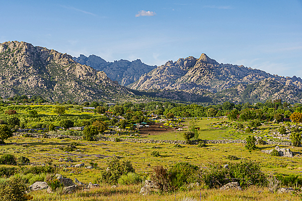 포토 JPG 해외이미지 나무 구름 계절 공원 유럽 백그라운드 자연 하늘 산 따뜻함 풍경 사람없음 야외 가로 초록색 파란색 태양 농장 환경 맑음 일몰 놀람 시골 소 스페인 정상 숲 헬멧 큼 언덕 그림 장면 마법 내추럴 마드리드 지질학 화강암 해외포토 자연요소 식물 공공시설 교육 감정 나라 컬러 농업 포유류 날씨 표정 노을 암석 보호장비 크기 생태계 파일형식 이미지허브