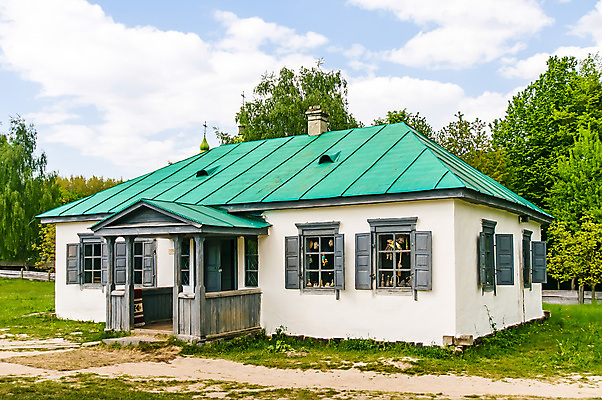 포토 JPG 해외이미지 나무 전통 벽 여행 건축양식 지붕 주택 여러명 사람없음 목재 초록색 울타리 농장 여행객 문 마을 정원 봄 수확 오픈 역사 숲 작음 공예 빌라 시골집 밀짚 구식 옛날 우크라이나 해외포토 식물 계절 건축 유럽 컬러 다수 농업 재료 사람 취미 건물 담장 짚 크기 파일형식 이미지허브
