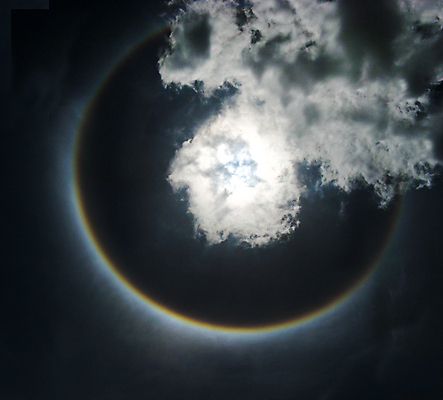 포토 JPG 해외이미지 모양 구름 얼굴 백그라운드 무지개 자연 날씨 불꽃 풍경 사람없음 파란색 태양 맑음 어둠 안개 덮개 흰색 반지 원형 분위기 통과 후광 내추럴 현상 환상 해외포토 자연요소 도형 컬러 컨셉 장신구 불 신체부위 빛 뚜껑 생태계 파일형식 이미지허브