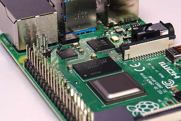 포토 JPG 해외이미지 남자 산업 컨셉 노동자 기술 경고 사람 사람없음 컴퓨터 장난감 숫자 디지털 미니어처 장비 공구 기술자 엔지니어 수리 닫기 작음 서비스 라디오 순환 반도체 시스템 본체 유지 마더보드 미니 서버 오류 지원 치유 프로세서 하드웨어 회복 해외포토 직업 문자 모션 전자제품 모형 도구 크기 파일형식 이미지허브