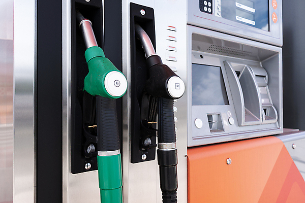 포토 JPG 해외이미지 산업 여행 비즈니스 교통시설 자동차 사람 사람없음 초록색 경제 환경 힘 에너지 스페인 역 휘발유 석유 가격 서비스 연료 가스 호스 주유소 펌프 모터 노즐 디젤 생태학 자동 해외포토 교육 유럽 육상교통 컬러 교통 시설 파일형식 이미지허브