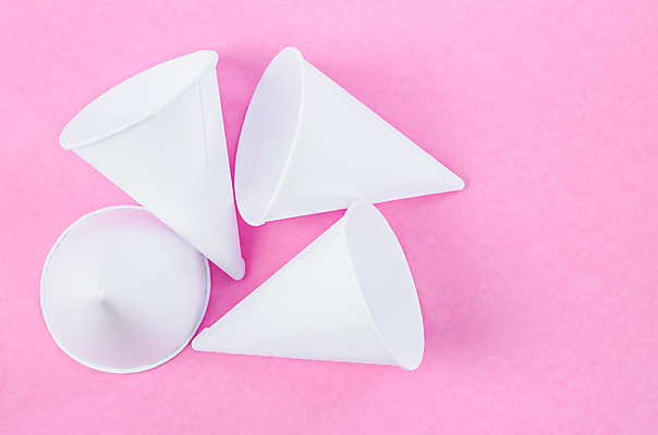 포토 JPG 해외이미지 실내 사람없음 자연보호 종이컵 일회용 오브젝트 에코 친환경 에코라이프 원뿔 분홍색배경 제로웨이스트 해외포토 도형 라이프스타일 분홍색 백그라운드 자연 내부 컵 환경 그린캠페인 보호 사회이슈 파일형식 이미지허브