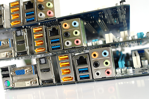 포토 JPG 해외이미지 선 과학 패턴 통신 엄마 세포 기술 사람없음 컴퓨터 반사 디지털 정보 엔지니어 연결 메인 묘사 순환 반도체 전자 시스템 공학 마더보드 엘리먼트 옛날 프로세서 하드웨어 해외포토 교육 무늬 가족 모션 전자제품 기술자 파일형식 이미지허브