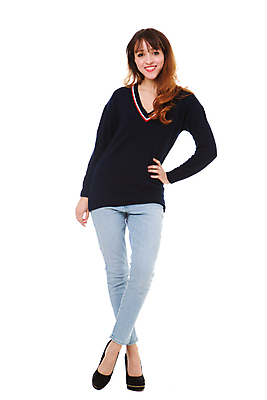 포토 JPG 해외이미지 백인 모델 1 라이프스타일 응시 여자 행복 얼굴 벽 포즈 백그라운드 신체 한명 미소 사람 성인 유행 흰색 표현 자신감 시원함 가득함 길이 내추럴 고립 스페인어 스타일 카피스페이스 해외포토 서양인 시선 감정 컬러 표정 생활 신체부위 공백 파일형식 이미지허브