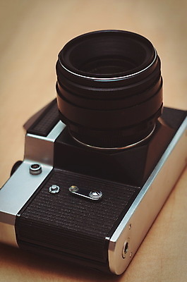 포토 JPG 해외이미지 실내 사람없음 빈티지 오브젝트 복고 필름카메라 갈색배경 해외포토 백그라운드 컨셉 내부 갈색 카메라 파일형식 이미지허브