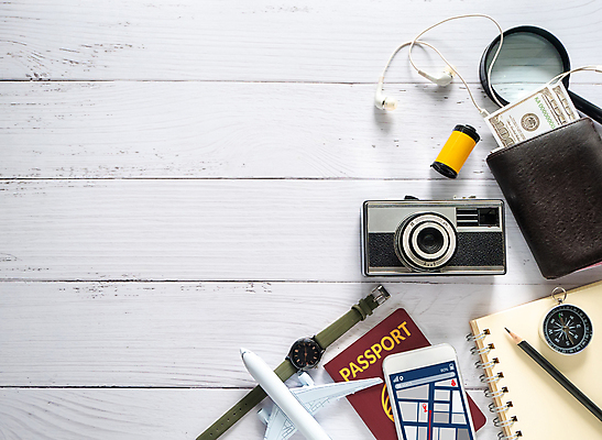 포토 JPG 해외이미지 이어폰 여행 실내 사람없음 스마트폰 카메라 손목시계 오브젝트 여권 사진필름 비행기모형 카피스페이스 해외포토 시계 음향기기 장신구 비행기 내부 전자제품 핸드폰 스마트기기 모형 공백 필름 파일형식 이미지허브