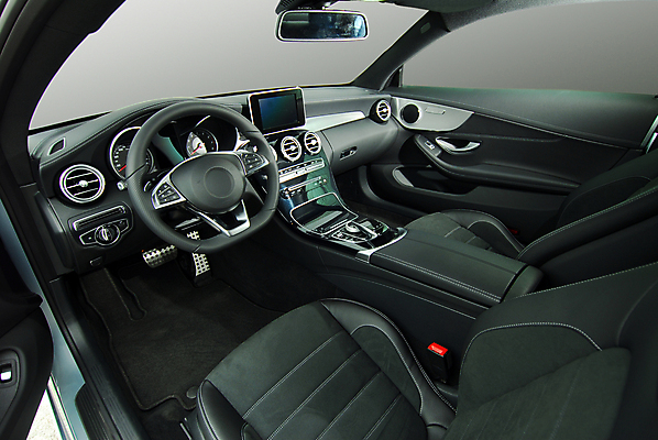 포토 JPG 해외이미지 스튜디오촬영 디자인 지도 의자 교통시설 자동차 실내 안전 사람없음 내부 소리 장비 운전 벨트 뜨거움 운전사 고급 수리 핸들 가죽 라디오 승객 시스템 네비게이션 위로 계기판 자동 제어 스타일 해외포토 직업 잡화 육상교통 가구 교통 컨셉 모션 전자제품 시설 파일형식 이미지허브