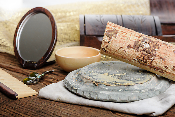 포토 JPG 해외이미지 나무 전통 문화 얼굴 자연 사람없음 목재 노란색 화장품 나뭇가지 오브젝트 반죽 밀가루 나무껍질 판 내추럴 미얀마 수목 해외포토 식물 아시아 컬러 재료 신체부위 뷰티 껍질 가루 생태계 파일형식 이미지허브