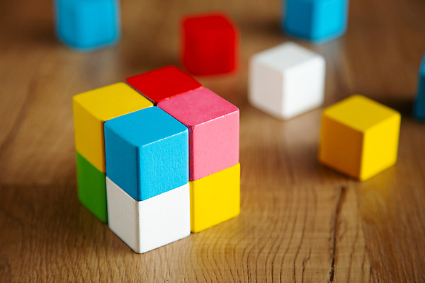 포토 JPG 해외이미지 모양 교육 어린이 백그라운드 컨셉 놀이 벽돌 사람없음 목재 컬러풀 장난감 쌓기 탑 블록 유치원 도전 게임 큐브 오브젝트 정사각형 개발 루빅큐브 해외포토 도형 나무 건축물 컬러 재료 모션 사람 파일형식 이미지허브