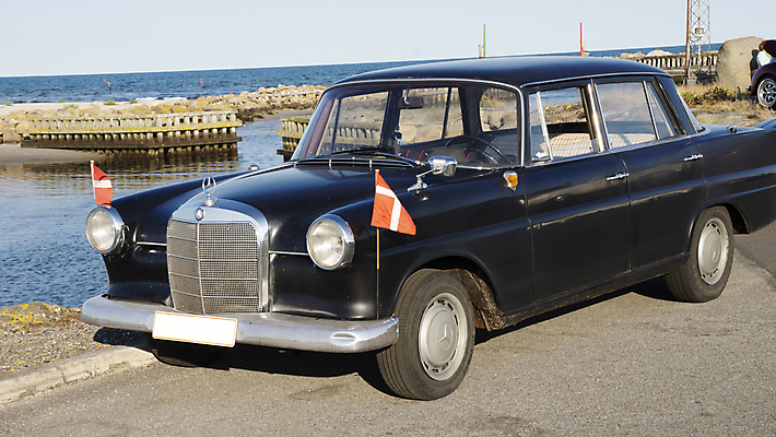 포토 JPG 해외이미지 디자인 교통시설 사람없음 내부 금속 골동품 클래식 우아함 묘사 복고 옛날 자동 제어 스타일 해외포토 교통 컨셉 재질 시설 파일형식 이미지허브