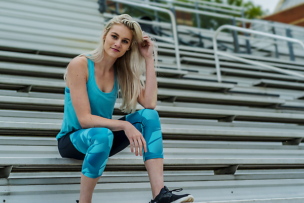 포토 JPG 해외이미지 학생 라이프스타일 여자 대학생 스포츠 포즈 운동화 밭 신체 학교 성공 건강 한명 사람 20대 야외 운동복 조깅 운동 경쟁 경기장 도전 게임 연습 시작 대학교 달리기선수 선로 전력질주 토너먼트 해외포토 1 옷 교육 신발 컨셉 농업 스포츠시설 놀이 청년 생활 육상선수 파일형식 이미지허브