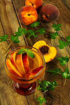 포토 JPG 해외이미지 계절 음료 조각 잎 다이어트 과일 자연 탁자 건강 사람없음 목재 초록색 여름 빛 정원 보라색 식사 수확 가을 나뭇가지 시골 신선 닫기 차 달콤 유기농 날것 복숭아 내추럴 숙성 해외포토 나무 식물 웰빙 컬러 가구 농업 재료 모션 맛 생태계 파일형식 이미지허브