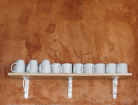 포토 JPG 해외이미지 커피 벽 백그라운드 가정 유리 주방용품 선반 사람없음 목재 컵 빨간색 갈색 금속 주방 식당 중국 어둠 침묵 공백 카페 머그컵 수확 흰색 도자기 그룹 찬장 수집 오브젝트 복고 심플 시멘트 내추럴 그런지 다락방 옛날 스타일 해외포토 나무 식기 아시아 음료 컬러 가구 생활용품 농업 재료 재질 상점 소리 파일형식 이미지허브