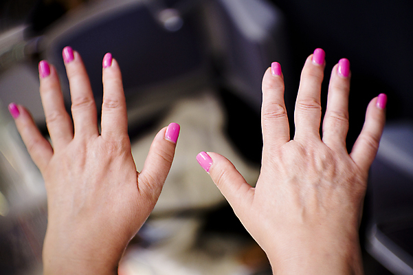 포토 JPG 해외이미지 손 여자 백그라운드 손가락 건강 관리 사람 성인 사람없음 약 고통 흰색 주름 질병 관절염 골다공증 고립 염증 옛날 해외포토 감정 컬러 의학 신체부위 파일형식 이미지허브