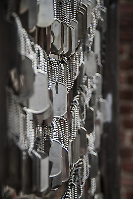 포토 JPG 해외이미지 접시 무기 목걸이 사람없음 꼬리표 금속 검은색 힘 공백 쌍 용기 개 은색 접속 심볼 오브젝트 사인 군용 전쟁 해군 육군 병정 애국심 명예 신분증 해외포토 그릇 식기 컬러 장신구 포유류 재질 군대 라벨 증명서 파일형식 이미지허브