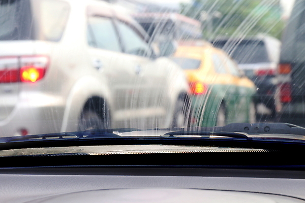 포토 JPG 해외이미지 도로 창문 자동차 유리 거리 사람없음 운전 도시 먼지 차안 와이퍼 해외포토 길 육상교통 교통시설 모션 재질 파일형식 이미지허브