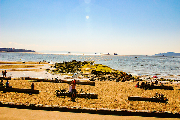 포토 JPG 해외이미지 구름 공원 실루엣 모래 파도 바다 캐나다 북아메리카 요트 데이트 가족 관계 자연 조류 하늘 휴가 영국 사람 풍경 사람없음 야외 두명 가로 물 여름 파란색 컬러풀 태양 사진촬영 미국 황혼 도시 콜롬비아 태평양 북쪽 벤쿠버 잔물결 수평선 해외포토 자연요소 동물 계절 공공시설 유럽 물결 컬러 배_교통 촬영기법 아메리카 촬영 일몰 남아메리카 방향 생태계 파일형식 이미지허브