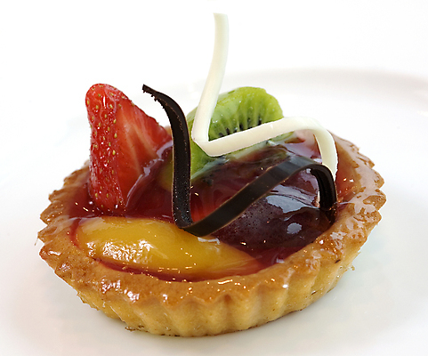 포토 JPG 해외이미지 열매 음식 조각 과일 부분 탁자 딸기 디저트 요리 사람없음 여름 과자 케이크 빵집 견과류 신선 달콤 맛 아침식사 굽기 크림 블루베리 베리 자두 블랙베리 건포도 타르트 페스츄리 핸드메이드 해외포토 식물 계절 빵 가구 컨셉 포도 상점 식사 구이 파이_빵 건과일 파일형식 이미지허브