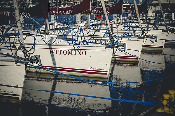 포토 JPG 해외이미지 유럽 밧줄 바다 여행 요트 교통시설 휴가 항해 사람없음 건물 물 여름 항구 만 보트 크루즈 정박 방파제 포트 부둣가 폴란드 포메라니안 해외포토 자연요소 건축물 계절 공공시설 나라 줄 교통 배_교통 개 시설 파일형식 이미지허브