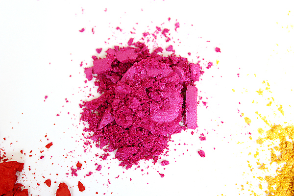 포토 JPG 해외이미지 분홍색 사람없음 뷰티 손상 화려 가루 흰배경 아이섀도 해외포토 컬러 백그라운드 컨셉 화장품 흰색 파일형식 이미지허브