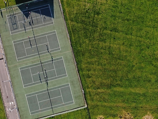 포토 JPG 해외이미지 공원 안테나 그림자 사람없음 저녁 드론 해외포토 공공시설 통신 야간 파일형식 이미지허브