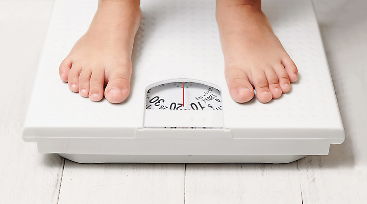 포토 JPG 해외이미지 라이프스타일 어린이 신체 다이어트 건강 소년 사람없음 성장 흰색 몸무게 비만 측정 눈금 돌봄 적자 해외포토 남자 컬러 모션 사람 생활 몸매 파일형식 이미지허브