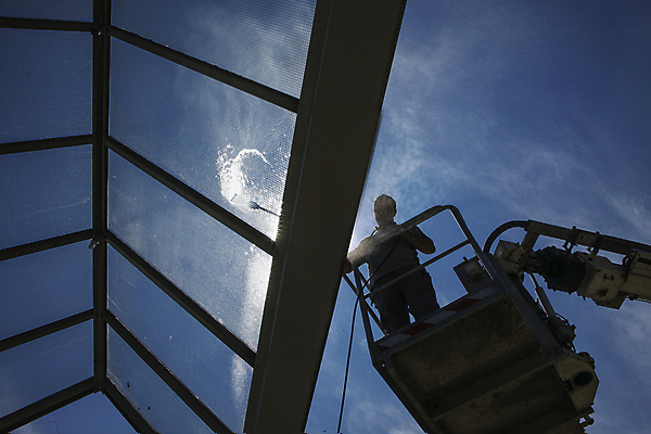 포토 JPG 해외이미지 직업 외관 산업 비즈니스 유리 노동자 아파트 사람없음 건물 물 사무실 탑 힘 장비 도시 업무 씻기 빨래 기중기 리프트 분무기 제트기 세탁기 유지 노즐 압력 해외포토 자연요소 건축물 가사 재질 비행기 주택 청결 가전제품 작업 중장비 파일형식 이미지허브