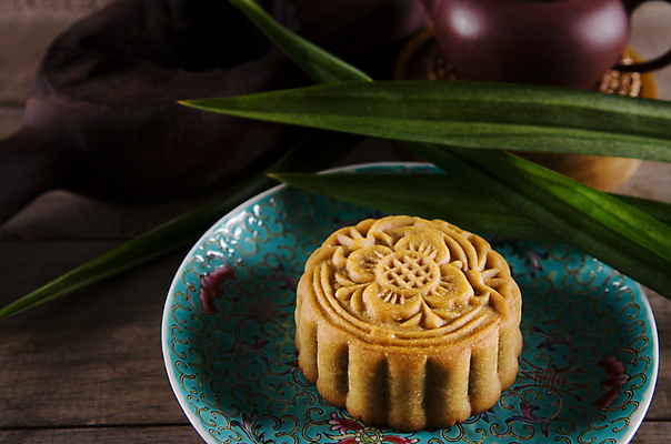 포토 JPG 해외이미지 전통 접시 아시아 문화 음식 백그라운드 잎 주방용품 디저트 기념 연꽃 동양인 사람없음 장식 케이크 축제 중국 달 가을 등불 축하 달콤 정상 찻주전자 반죽 노른자 해외포토 자연요소 식물 식기 계절 꽃 나라 생활용품 컨셉 주전자 조명 인종 계란 맛 파일형식 이미지허브