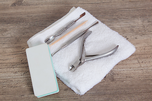 포토 JPG 해외이미지 직업 백그라운드 장신구 건강 사람없음 치료 세트 수건 상점 금속 스파 화장품 장비 흰색 도구 공구 못 그룹 손톱관리 손톱 자르기 수집 파일 광택 스킨케어 핀셋 조립 순서 돌봄 위생관리 철강 특별함 페디큐어 스타일 해외포토 손 컬러 컨셉 의학 모션 재질 관리 위생용품 뷰티 네일아트 파일형식 이미지허브