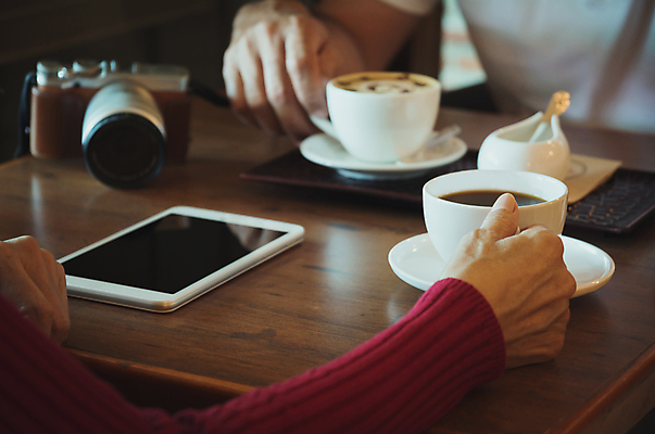 포토 JPG 해외이미지 전통 라이프스타일 디자인 여자 커피 음료 음식 백그라운드 비즈니스 탁자 콩 주택 사람 사람없음 장식 컵 갈색 우주 상점 검은색 어둠 침묵 거품 카페 머그컵 수확 흰색 시골 신선 업무 뜨거움 닫기 아침식사 정상 질감 복고 아로마 자루 에스프레소 내추럴 라떼 옛날 카페인 스타일 해외포토 식기 컬러 가구 농업 모션 곡류 건물 생활 식사 소리 작업 파일형식 이미지허브