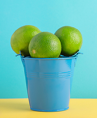 포토 JPG 해외이미지 음식 과일 재료 건강 사람없음 세로 초록색 파란색 노란색 주스 수확 껍질 시골 신선 시장 농부 양동이 상쾌 에코 유기농 라임 건강식 신맛 이국적 채식주의자 비건 해외포토 직업 웰빙 감정 음료 컬러 농업 환경 맛 채식 파일형식 이미지허브