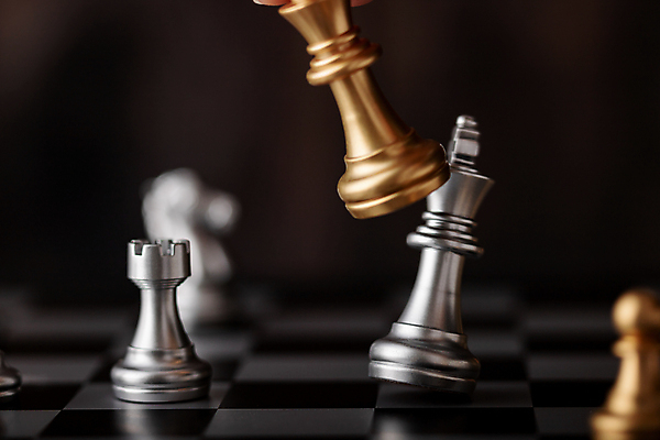 포토 JPG 해외이미지 직업 스포츠 조각 컨셉 비즈니스 모션 놀이 성공 설계 기술 취미 사람없음 힘 경쟁 도전 게임 우승 그룹 황금 체스 선택 은색 계획 위험 대표 공격 왕 리더 싸움 패배 체스판 전략 장군 단계 여왕 경영 방법 지능 해외포토 컬러 최고 파일형식 이미지허브