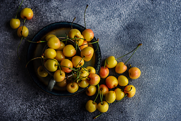 포토 JPG 해외이미지 식기 접시 열매 음식 백그라운드 컨셉 과일 탁자 아이디어 프레임 건강 사람없음 컵 여름 어둠 수확 바위 시골 체리 사발 달콤 맛 부식 유기농 날것 설정 숙성 옛날 카피스페이스 해외포토 식물 웰빙 계절 가구 농업 공백 돌_바위 사기그릇 파일형식 이미지허브
