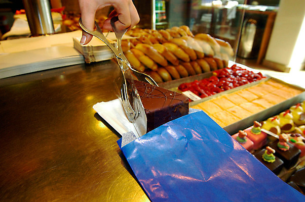 포토 JPG 해외이미지 접시 음식 디저트 건강 사탕 요리 사람없음 과자 케이크 식사 기쁨 달콤 설탕 먹기 메뉴 부리 칼로리 토막 수유 영양분 영양소 페스츄리 해외포토 식기 감정 빵 모션 맛 파일형식 이미지허브