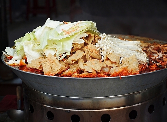 포토 JPG 해외이미지 잎 고추 요리 사람없음 중국 버섯 뜨거움 수프 냄비 난로 매움 양배추 두부 철강 해외포토 식물 아시아 채소 맛 솥 난방기 파일형식 이미지허브