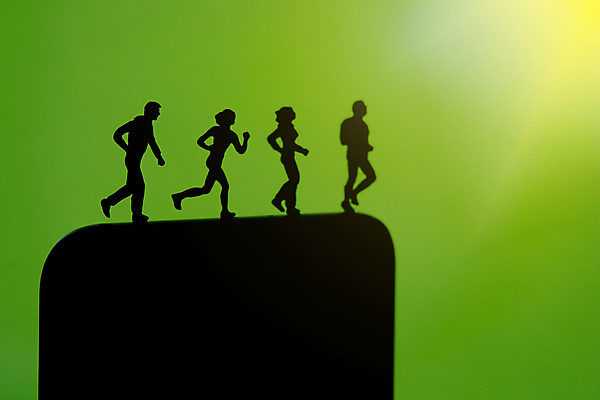 포토 JPG 해외이미지 템플릿 라이프스타일 스포츠 백그라운드 컨셉 다이어트 모바일 건강 사람 사람없음 야외 스마트폰 핸드폰 달리기 조깅 운동 숫자 디지털 스크린 모니터 미니어처 하트 어플리케이션 스마트 손목시계 연습 속도 체육관 칼로리 추적 UI 달리기선수 해외포토 모양 문자 시계 장신구 모션 생활 전자제품 스마트기기 컴퓨터 모형 육상선수 파일형식 이미지허브