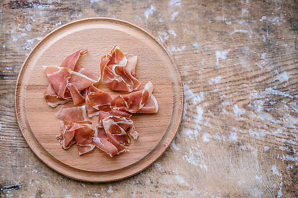 포토 JPG 해외이미지 전통 음식 조각 백그라운드 재료 부분 치즈 건강 육류 돼지고기 요리 사람없음 목재 빨간색 초록색 식당 식사 저녁식사 이탈리아 시골 파마 스페인 아침식사 애피타이저 먹기 유기농 올리브 햄 베이컨 로즈메리 훈제 살라미 스페인어 식품점 치유 타파스 해외포토 나무 헤어스타일 웰빙 열매 유럽 컬러 식재료 모션 유제품 상점 허브 파일형식 이미지허브