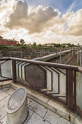 포토 JPG 해외이미지 구름 건축양식 하늘 사람없음 금속 일본 일몰 기차 발코니 투명 도쿄 박물관 트랙 기념물 천연기념물 해외포토 자연요소 건축 아시아 육상교통 재질 대중교통 노을 파일형식 이미지허브