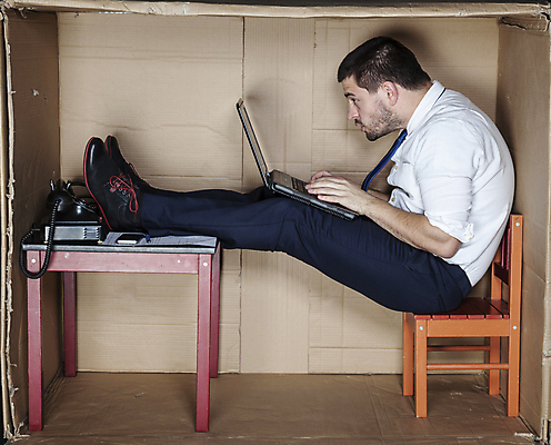 포토 JPG 해외이미지 전신 백인 남자 의자 탁자 한명 앉기 성인 옆모습 노트북 상자 사무실 업무 비즈니스맨 전화기 갇힘 답답함 성인남자한명만 해외포토 서양인 1 뷰포인트 가구 비즈니스 모션 사람 전자제품 작업 직장인 감각 남자한명만 성인남자만 파일형식 이미지허브