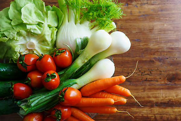 포토 JPG 해외이미지 라이프스타일 접시 잡화 다이어트 토마토 채소 재료 양파 오이 건강 사람없음 가로 빨간색 주방 주스 샐러드 수확 흰색 신선 그룹 변화 맛 농부 상품 상추 균형 먹기 비만 날것 성분 점심식사 고립 밭일 섞기 숙성 영양분 채식주의자 카피스페이스 비건 해외포토 직업 식기 음료 음식 컬러 컨셉 농업 모션 생활 식사 공백 몸매 채식 파일형식 이미지허브
