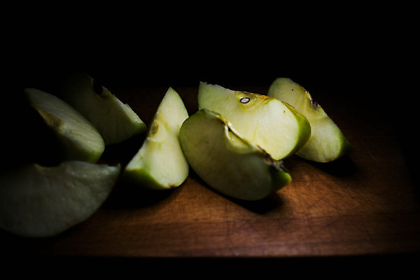 포토 JPG 해외이미지 음식 백그라운드 컨셉 과일 자연 탁자 실내 건강 사람없음 목재 가로 빨간색 세로 초록색 빛 컬러풀 검은색 어둠 주스 물방울 시골 신선 사과 야간 먹기 순수 싱글 에코 유기농 보케 네온 서명 내추럴 생태학 채식주의자 해외포토 자연요소 나무 웰빙 교육 음료 컬러 가구 재료 모션 내부 환경 생태계 채식 파일형식 이미지허브