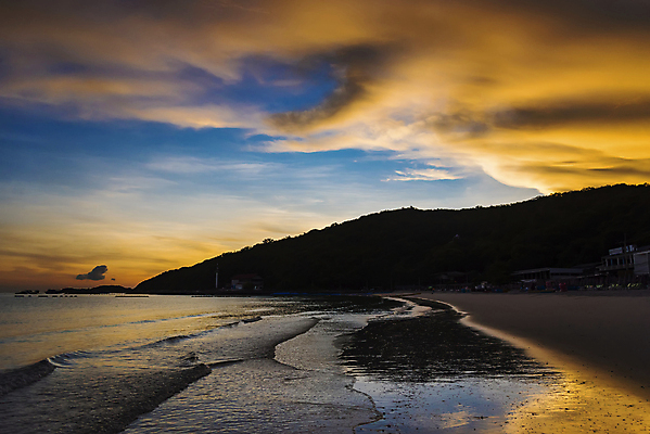 포토 JPG 해외이미지 구름 계절 모래 파도 바다 백그라운드 오렌지 자연 하늘 아침 날씨 휴가 휴식 파노라마 풍경 사람없음 야외 물 여름 파란색 빛 컬러풀 햇빛 태양 반사 일출 맑음 놀람 새벽 서핑 땅 속도 상승 넘어짐 수평선 해외포토 주간 자연요소 감정 컬러 컨셉 과일 모션 촬영기법 표정 노을 수상스포츠 생태계 파일형식 이미지허브