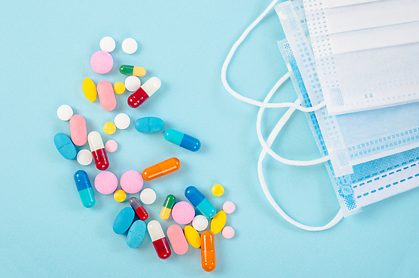 포토 JPG 해외이미지 의학 실내 마스크 사람없음 알약 약 파란배경 해외포토 백그라운드 내부 파란색 파일형식 이미지허브