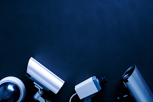 포토 JPG 해외이미지 응시 산업 주택 실내 경비 안전 사람없음 야외 건물 전자제품 사무실 햇빛 카메라 디지털 모니터 텔레비전 관찰 도시 재산 보호 계획 비밀 손목시계 경계 보안 전자 감시 시스템 일반 동영상 광 방법 사생활 스파이 인터페이스 제어 탐지 필터 해외포토 건축물 시선 시계 컨셉 비즈니스 장신구 모션 내부 금융 컴퓨터 태양 파일형식 이미지허브