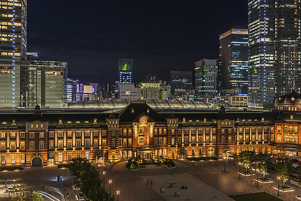포토 JPG 해외이미지 디자인 건축양식 하늘 지붕 안테나 그림자 사람없음 건물 가로 여름 태양 일본 사진촬영 기차 역사 우아함 도쿄 야간 건축가 큼 옥상 복고 트랙 복잡 해외포토 자연요소 직업 건축물 계절 건축 아시아 육상교통 컨셉 통신 대중교통 촬영 크기 파일형식 이미지허브