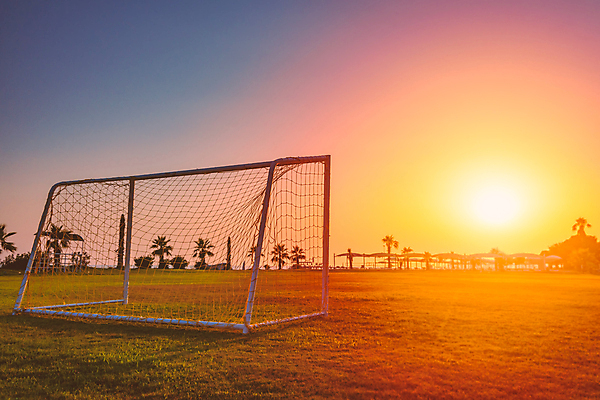 포토 JPG 해외이미지 스포츠 밭 공 자연 놀이 하늘 사람없음 초록색 여름 빛 태양 축구 일몰 경쟁 게임 그물 대문 골 해외포토 자연요소 계절 컬러 컨셉 농업 구기 문 노을 생태계 파일형식 이미지허브