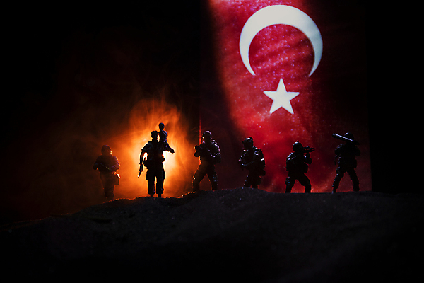 포토 JPG 해외이미지 실루엣 별 어린이 포즈 백그라운드 불 군대 경비 소년 사람없음 빨간색 힘 총 깃발 아기 최고 수비 보호 야간 공격 폭발 충돌 어깨 군용 싸움 전쟁 러시아 육군 병정 기념물 전사 칠면조 애국심 난민 시리아 전국 특공대 튀르키예 해외포토 자연요소 남자 유럽 아시아 무기 컬러 컨셉 중동 모션 조류 촬영기법 안전 사람 신체부위 특수부대 파일형식 이미지허브