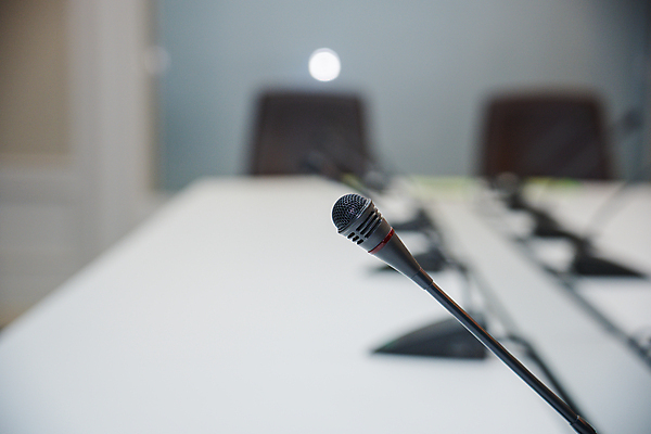 포토 JPG 해외이미지 직업 디자인 종이 백그라운드 의자 회사 비즈니스 통신 탁자 회의 실내 이벤트 사람없음 내부 목재 빛 사무실 우주 금속 스크린 소리 방 흰색 업무 발표 고급 토론 강의 마이크 오브젝트 부름 일반 목소리 세미나 스타일 해외포토 나무 컬러 음향기기 가구 컨셉 재료 모션 재질 작업 파일형식 이미지허브